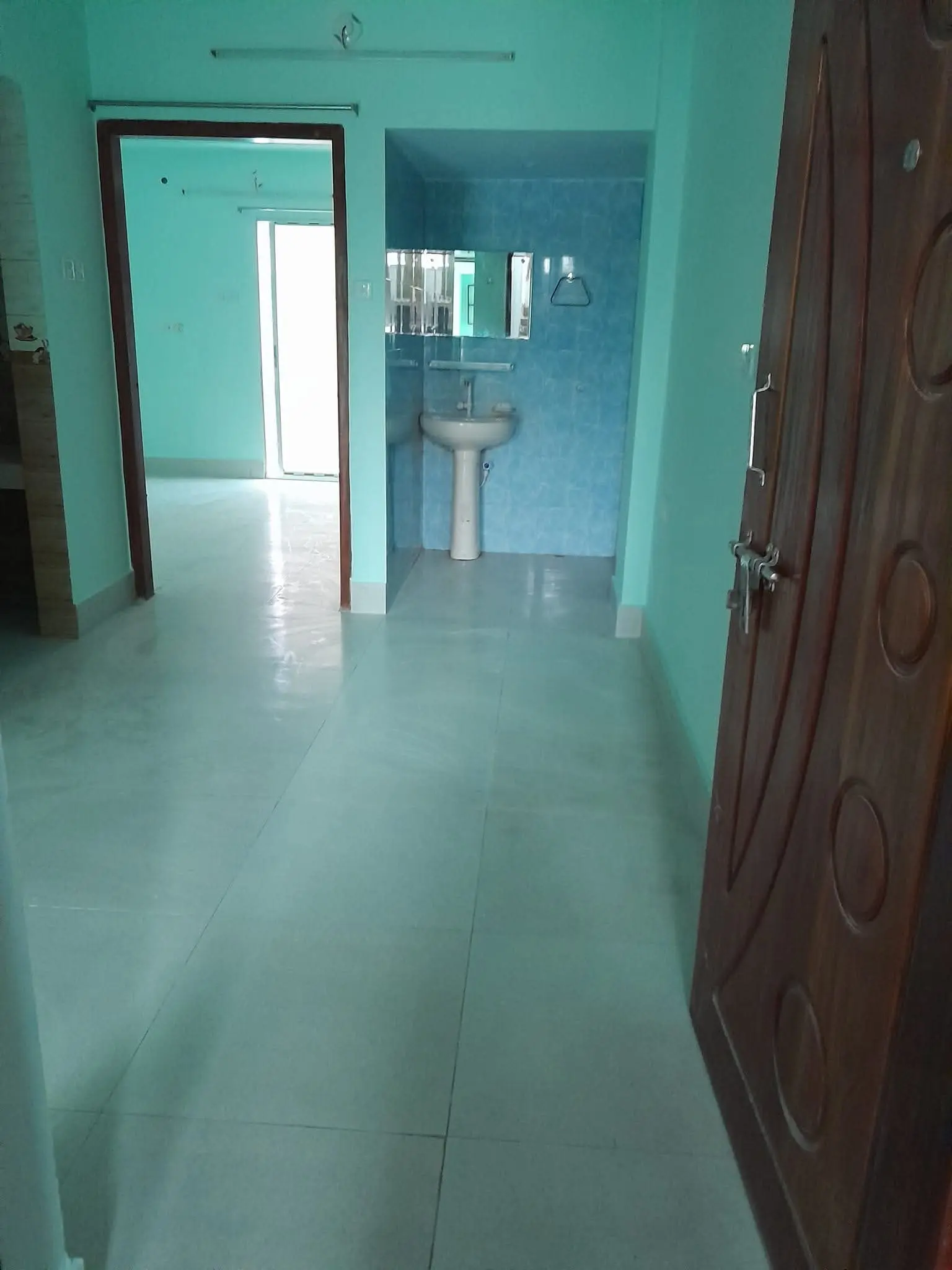 বাড়ী-ভাড়া তৃতীয় তলা নতুন বিল্ডিং